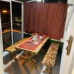 Lovely Newly Refurbished, 1 Bedroom Floor With Sea Views, Fast Wi-fi Cable Tv And Netflix Apartman *