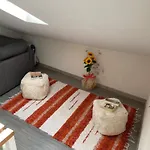 Lovely Newly Refurbished, 1 Bedroom Floor With Sea Views, Fast Wi-fi Cable Tv And Netflix *