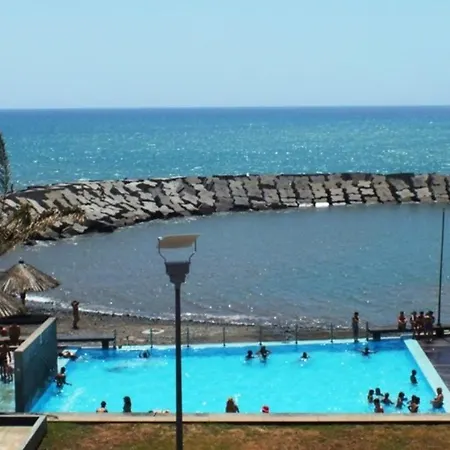 Lovely Newly Refurbished, 1 Bedroom Floor With Sea Views, Fast Wi-fi Cable Tv And Netflix Apartamento Ribeira Brava
