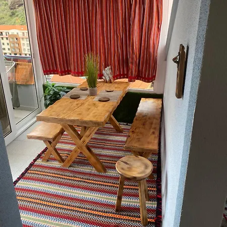 Lovely Newly Refurbished, 1 Bedroom Floor With Sea Views, Fast Wi-fi Cable Tv And Netflix Apartman *