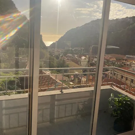 Daire Lovely Newly Refurbished, 1 Bedroom Floor With Sea Views, Fast Wi-fi Cable Tv And Netflix Ribeira Brava