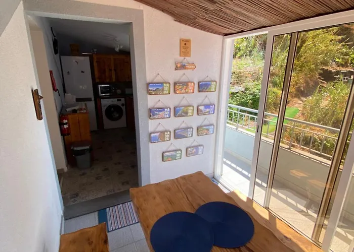 Lovely Newly Refurbished, 1 Bedroom Floor With Sea Views, Fast Wi-fi Cable Tv And Netflix Appartamento Ribeira Brava