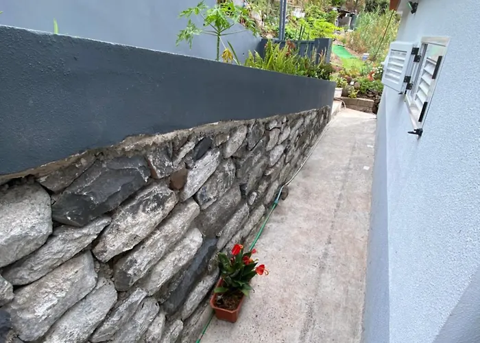 Lovely Newly Refurbished, 1 Bedroom Floor With Sea Views, Fast Wi-fi Cable Tv And Netflix Appartement Ribeira Brava